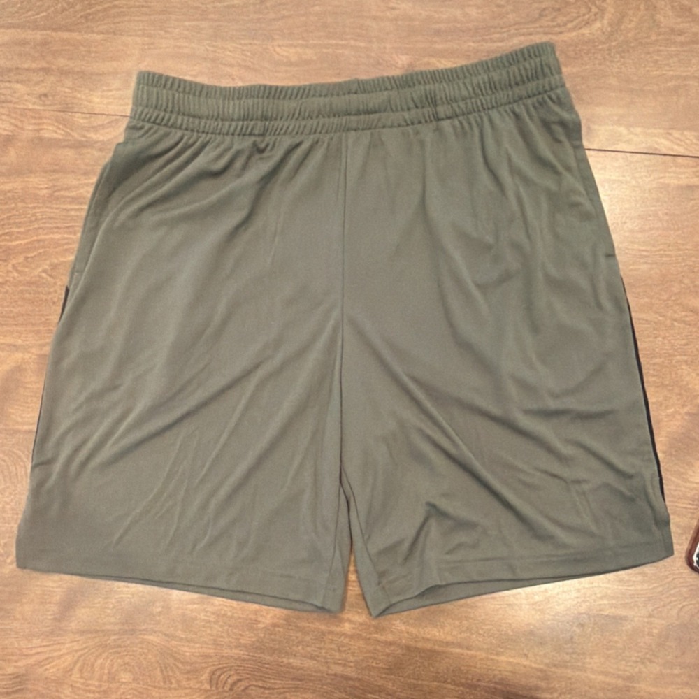 Tek Gear Dry Tek Stretch Shorts Army Black Green Wicking 9" NWT Mens